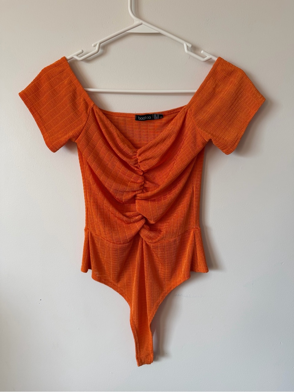 Boohoo Orange Ruched Off-Shoulder Bodysuit with Short Sleeves